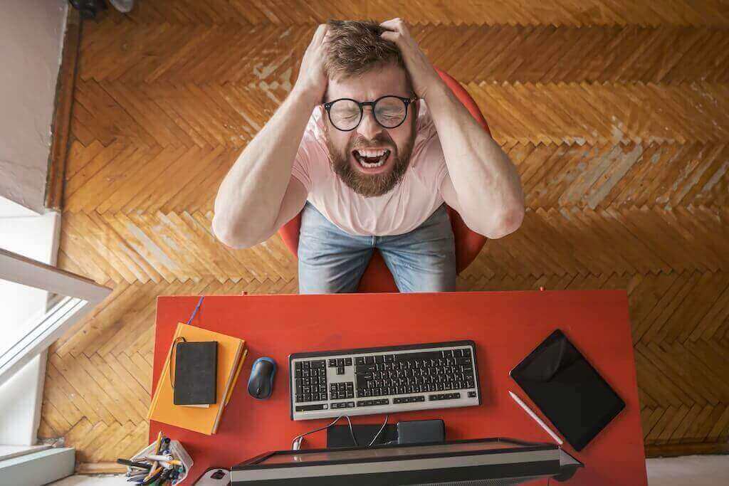 Audience engagement mistakes webinar presenters make. Common mistakes webinar hosts should avoid during online events
