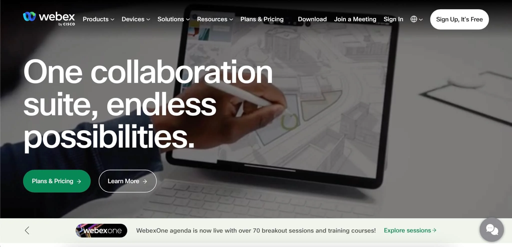 Programy ułatwiające współpracę w firmach i prowadzenie spotkań na odległość Skuteczna komunikacja z zespołem podczas spotkań online