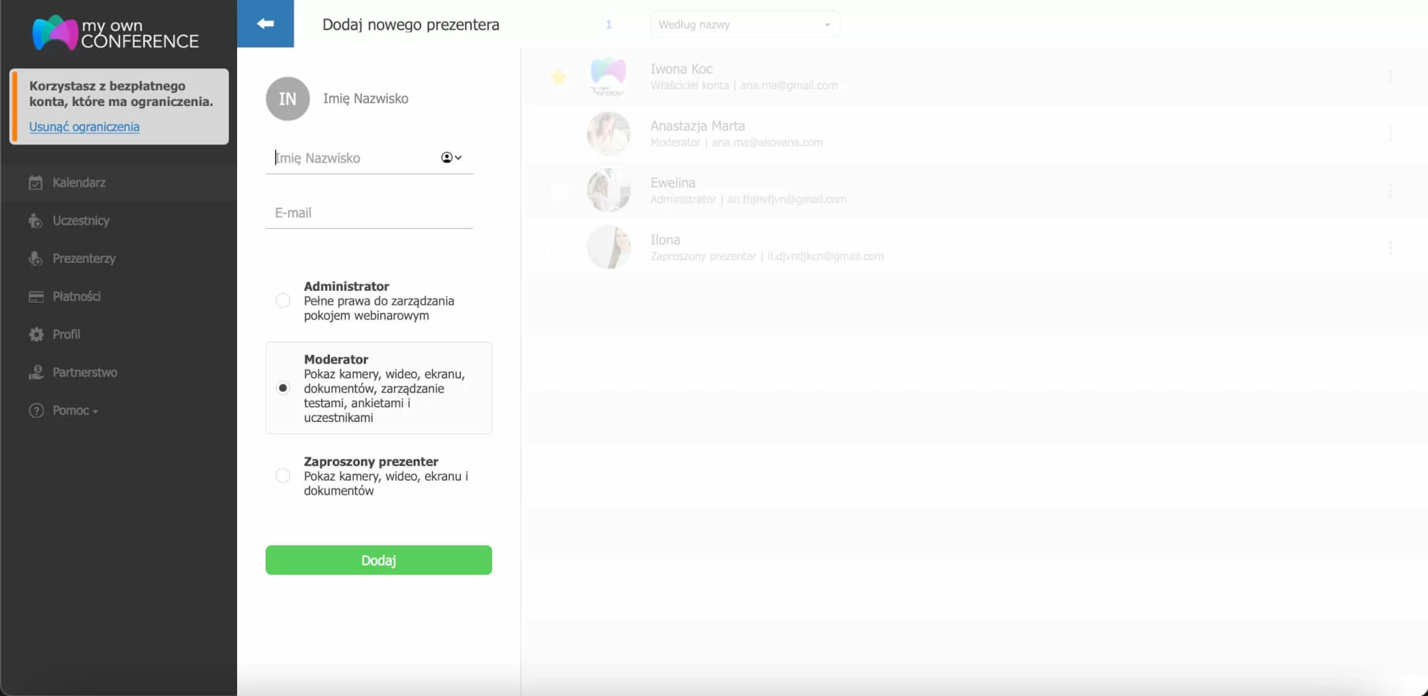 Organizowanie pracy moderatorów podczas webinaru Współpraca moderatorów i prowadzących podczas transmisji na żywo