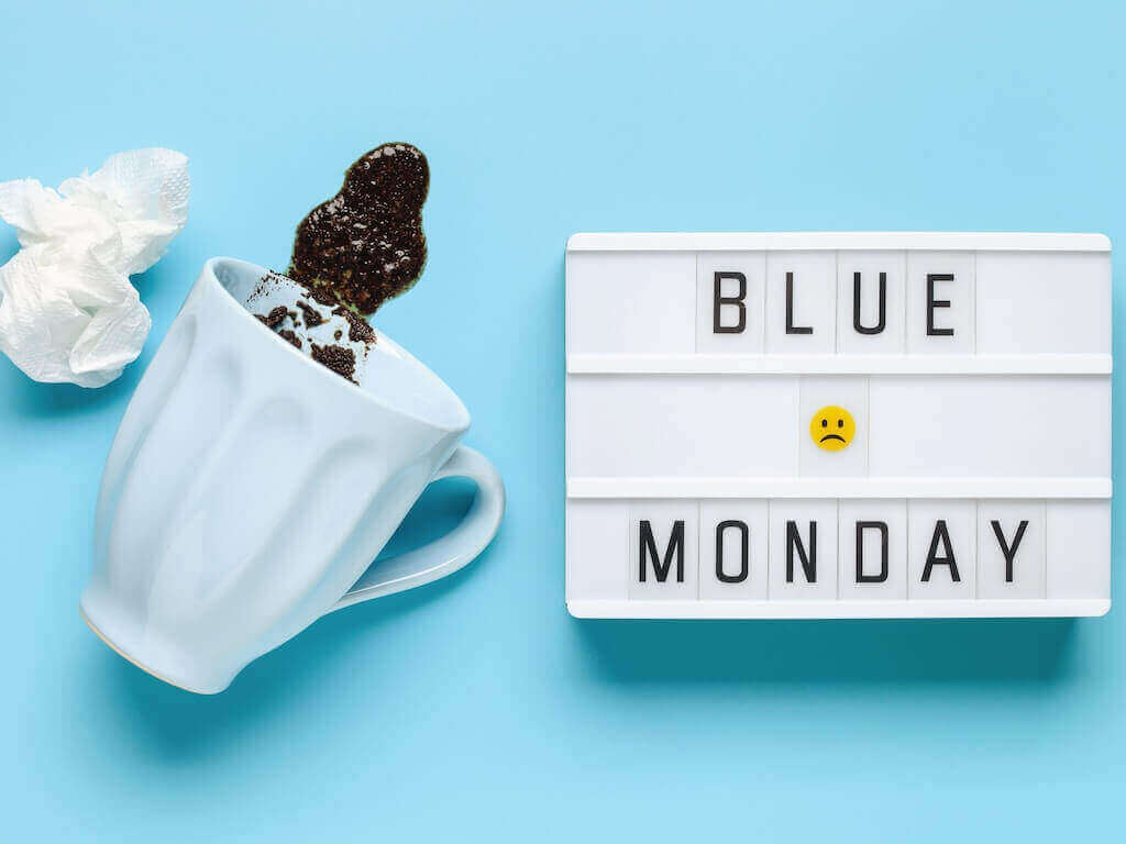 Napis Blue Monday symbolizuje najmniej efektywny dzień na organizację webinaru